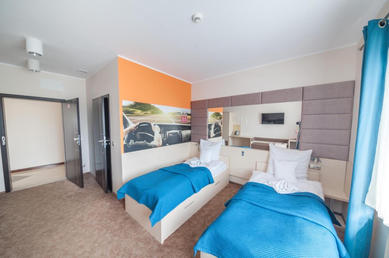 Motel S5 Zbrachlin Экстерьер фото