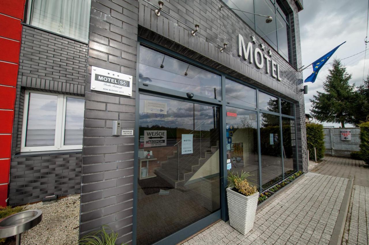 Motel S5 Zbrachlin Экстерьер фото