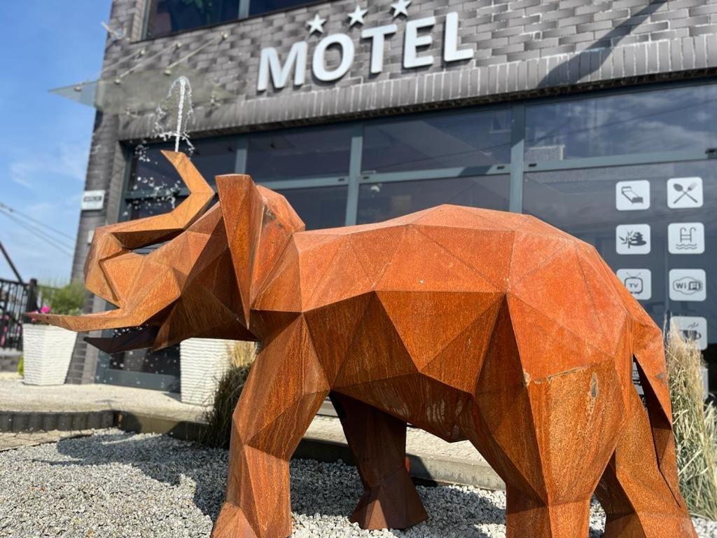 Motel S5 Zbrachlin Экстерьер фото