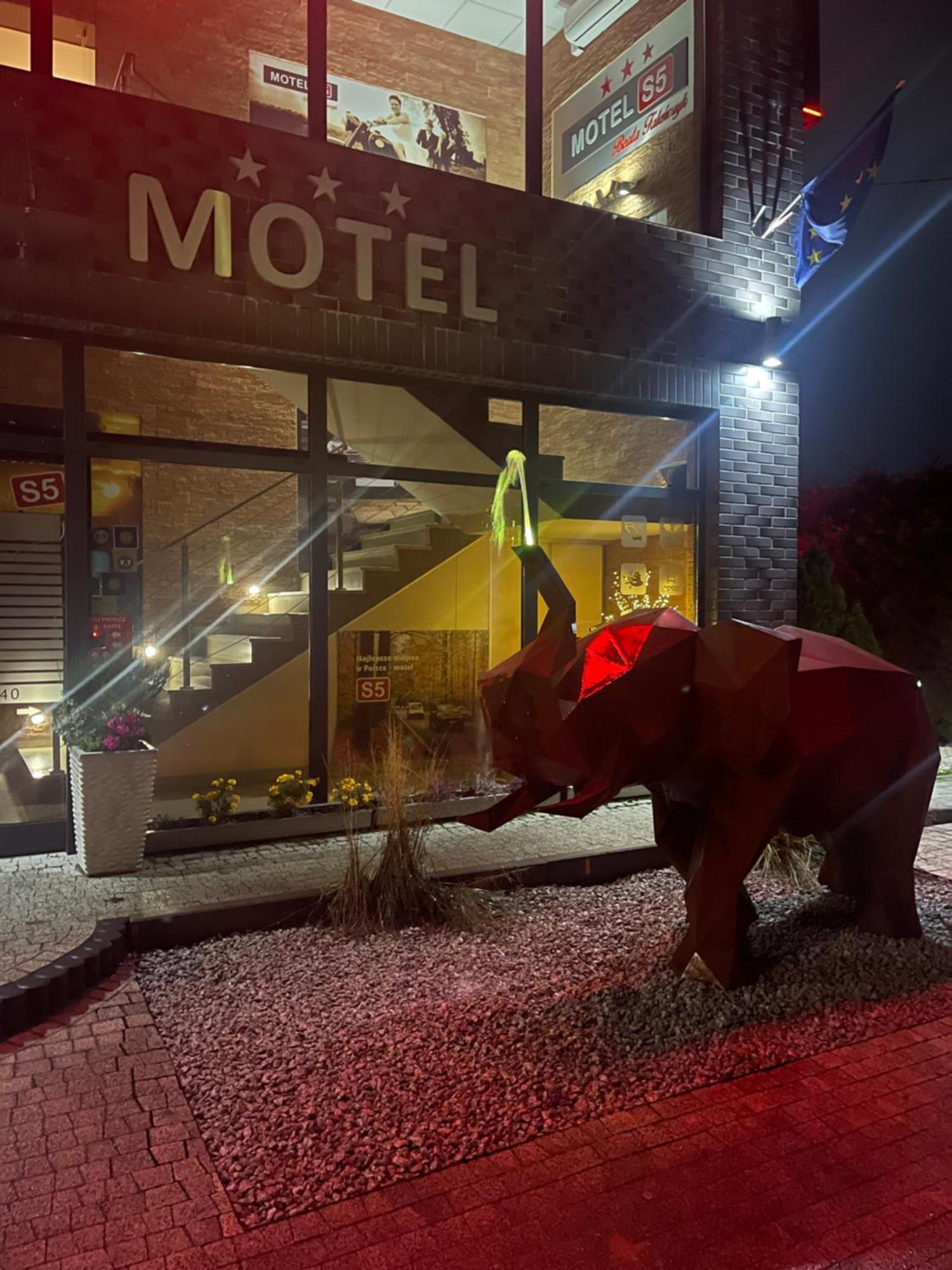Motel S5 Zbrachlin Экстерьер фото