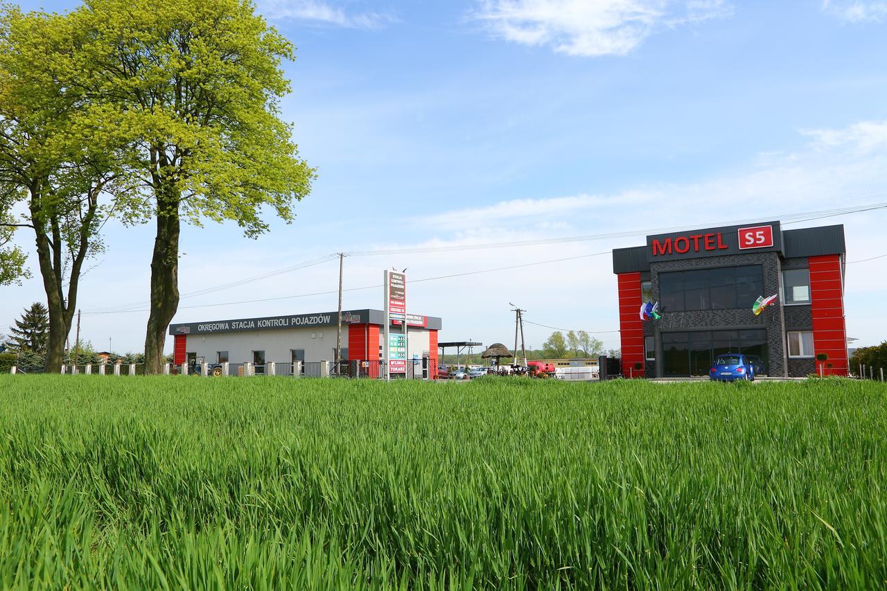 Motel S5 Zbrachlin Экстерьер фото