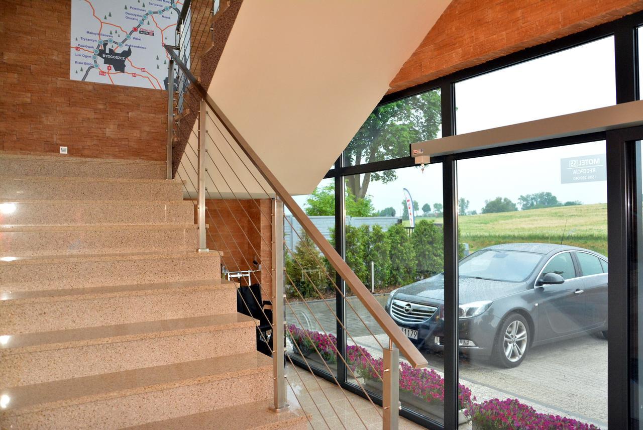 Motel S5 Zbrachlin Экстерьер фото