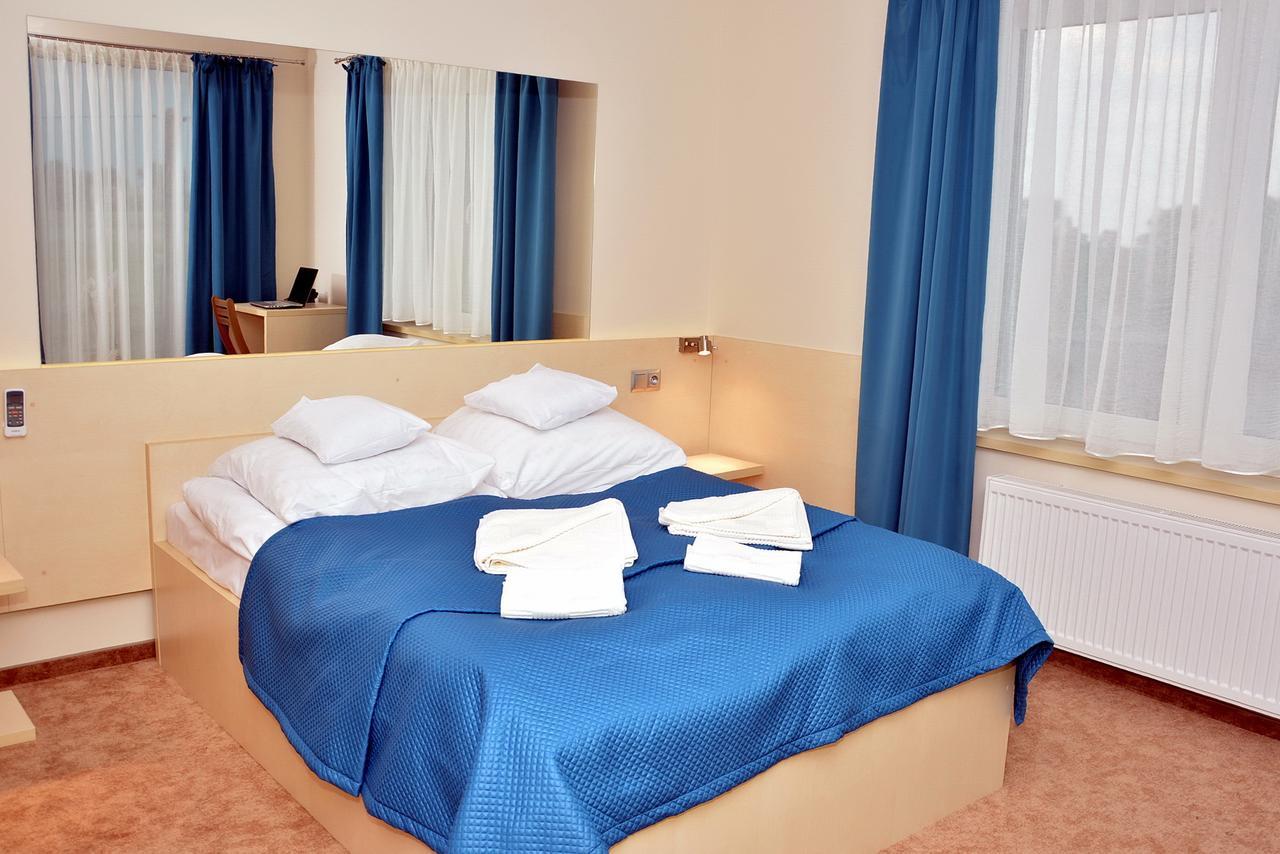 Motel S5 Zbrachlin Экстерьер фото