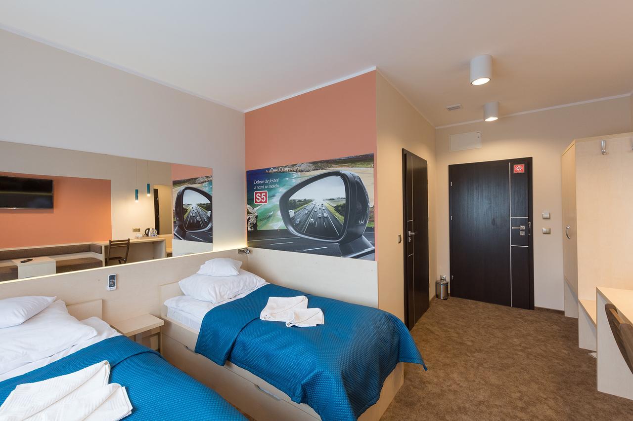 Motel S5 Zbrachlin Экстерьер фото