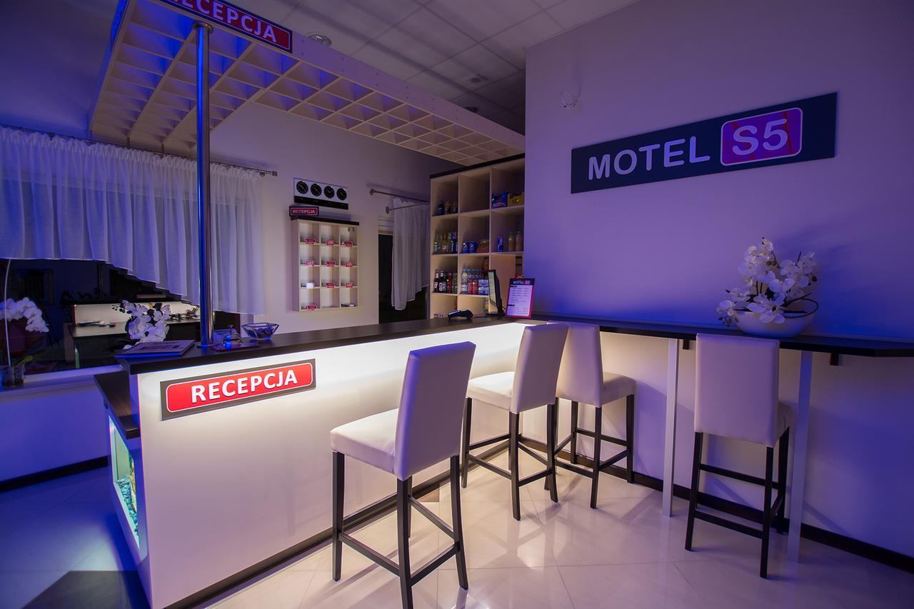 Motel S5 Zbrachlin Экстерьер фото